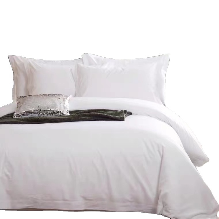 Hotel textiles are luxurious and soft, a 4-piece set of bedding suitable for hotel use