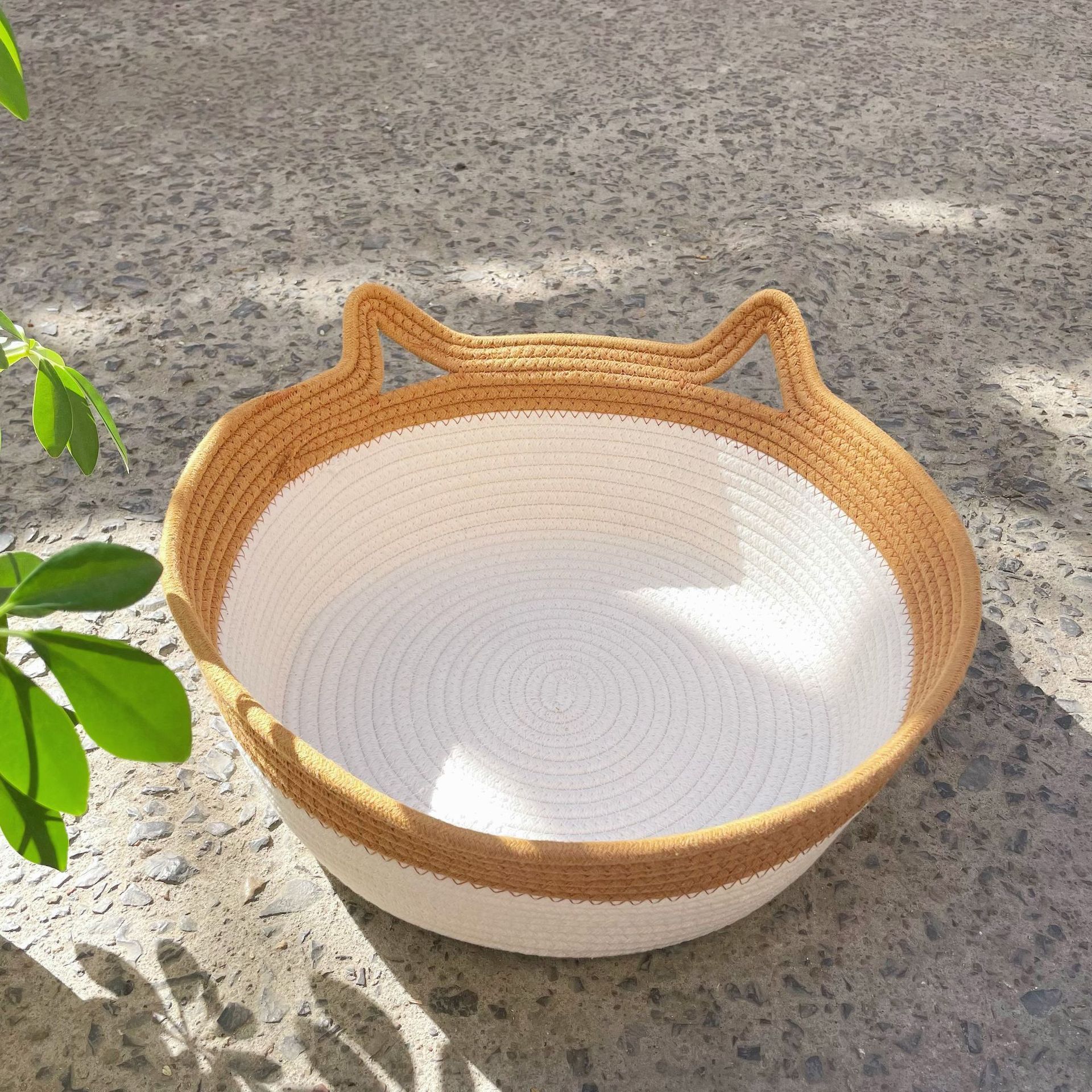 Hot Sale Natural Cat Nest Poly Rattan Weaving Cat Hanging Basket Bed Pet Dog Hanging Swing Hammock Pet Bed With Playing Ball