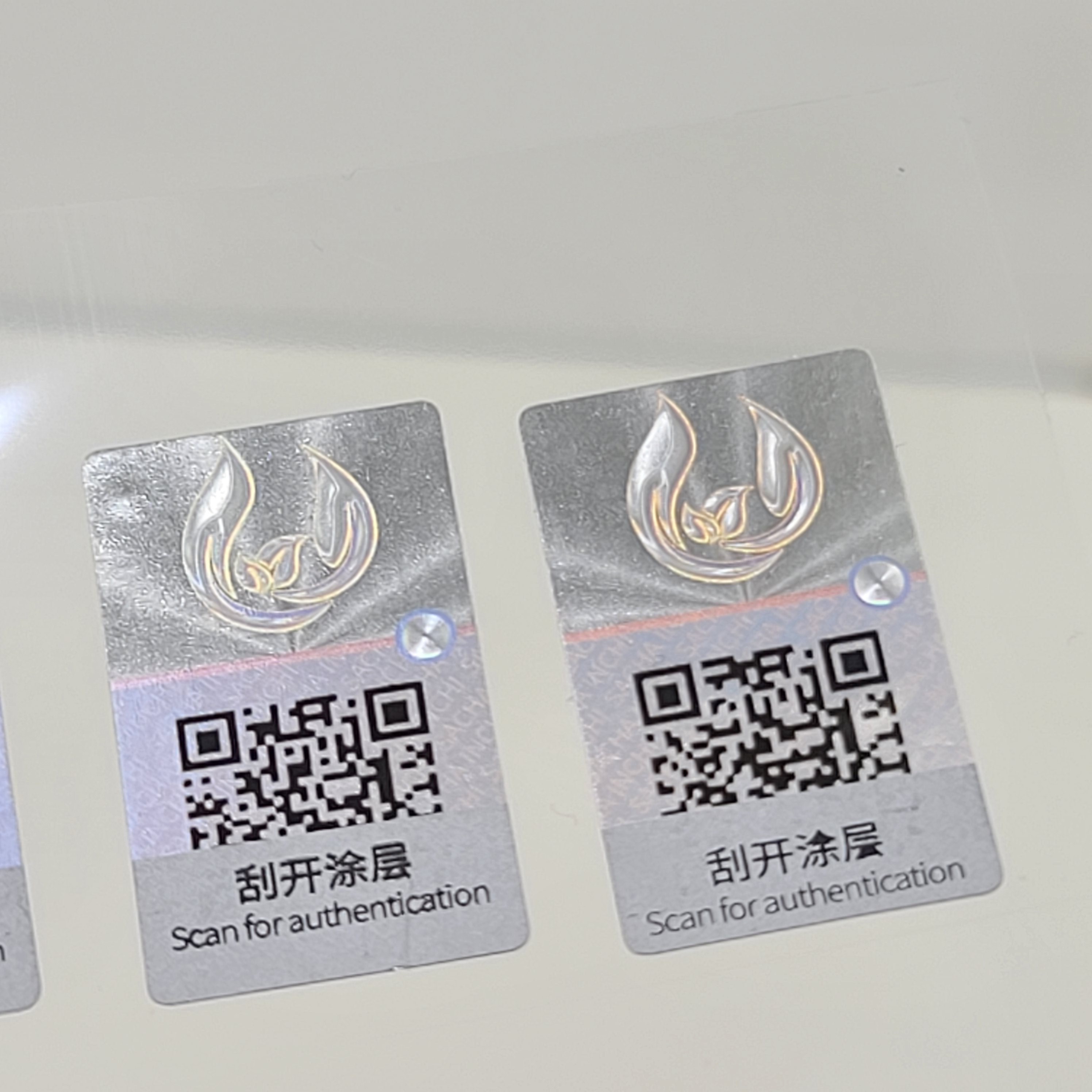 Custom Scratch off Serial Number Hologram Sticker Code 3D Holographic Label with Security Verify System Counterfeiting Sticker