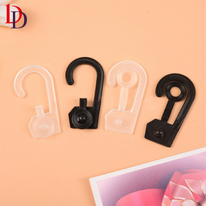 Plastic Wholesale White Sock Packaging Socks Buckle Hanging Hooks Plastic Hooks Hanger for Garment Packaging Hook