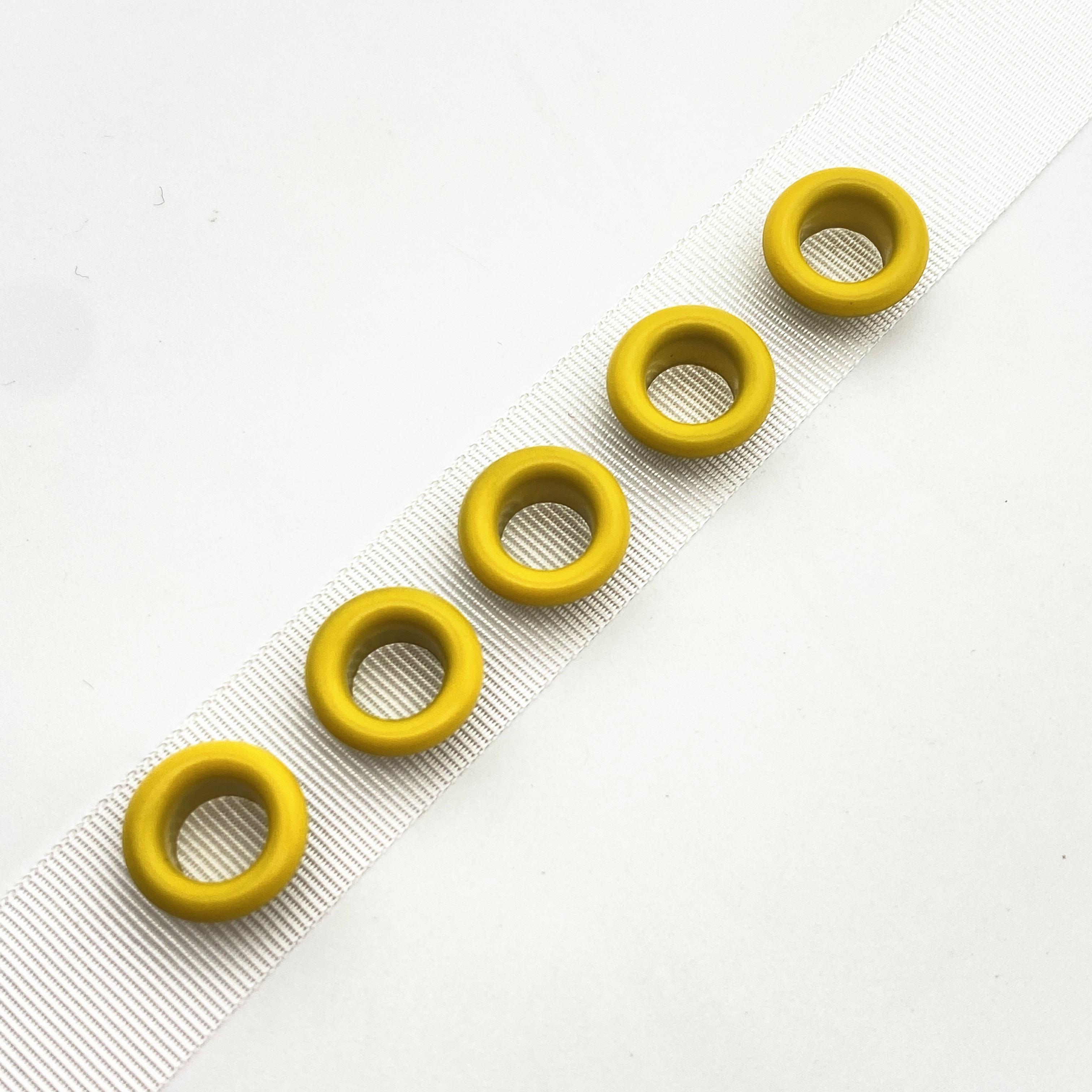 Factory Price Multi Size Metal Grommets Eyelets Brass Stainless Steel Eyelets for Bag Shoes And Garment Accessories