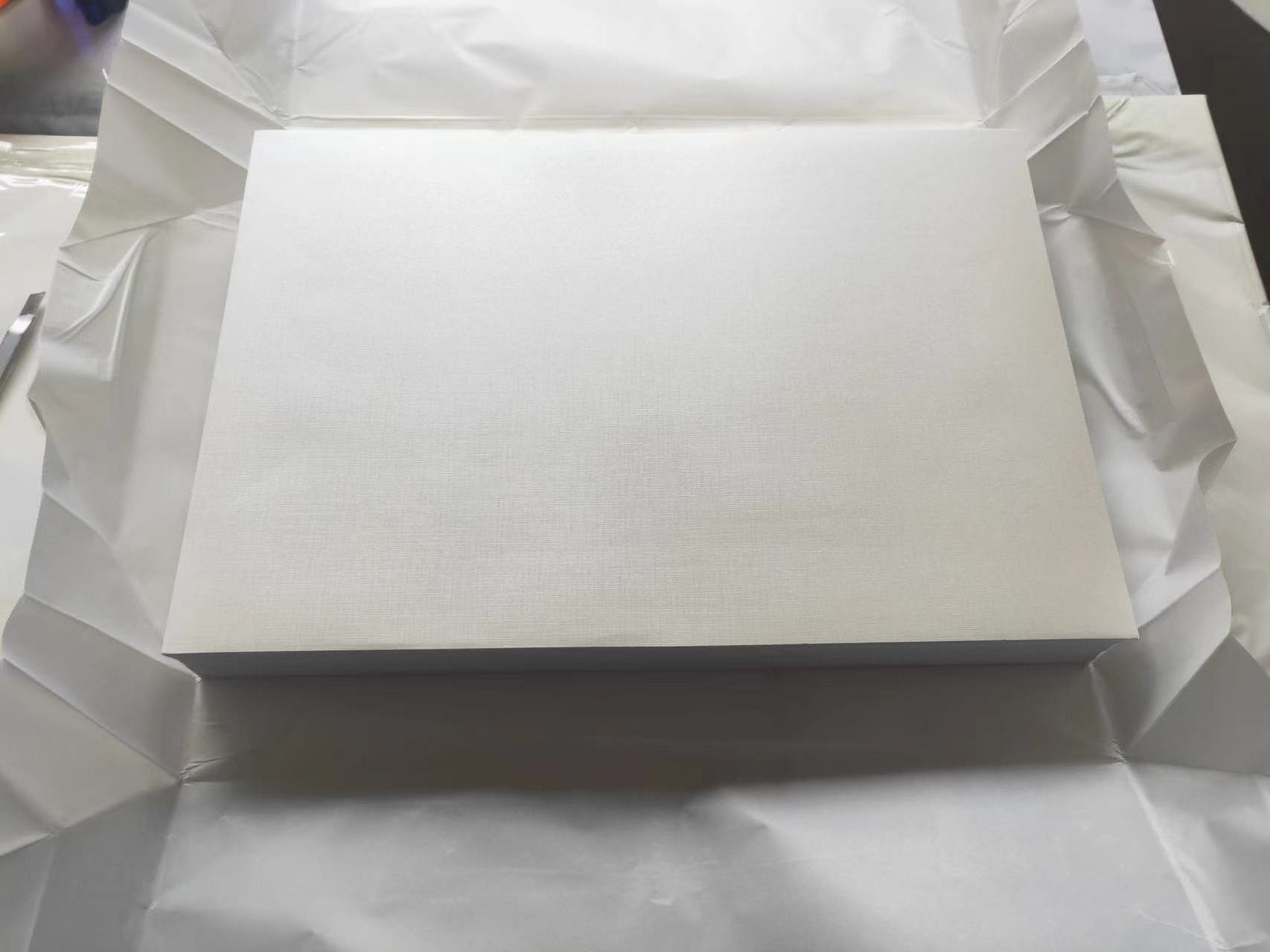 China Manufacture Self Adhesive Specialty Paper Hot Melt/acrylic For Wine Label Paper