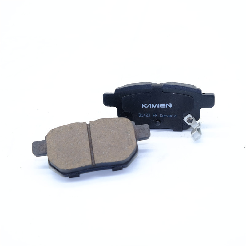 High quality performance Chinese car spare parts 04465-020k0 auto ceramic brake pads for Nissan Toyota