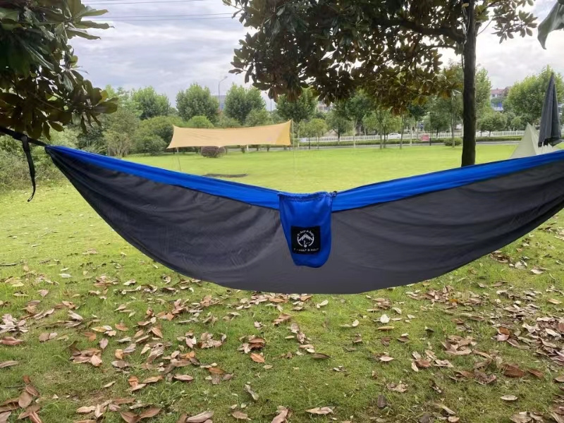 Outdoor Camping Hammock With Carry Bag Lightweight Portable Hanging anti rollover cloth hammock camping supplies hammock chair