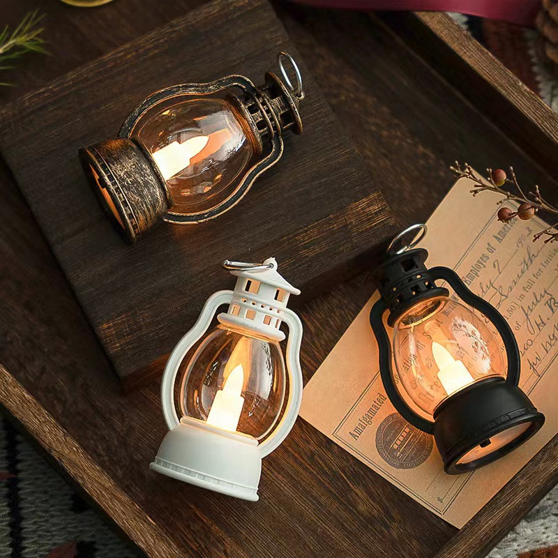 Outdoor Camping Portable Lamp Garden Decorate Light Source Retro LED Lantern