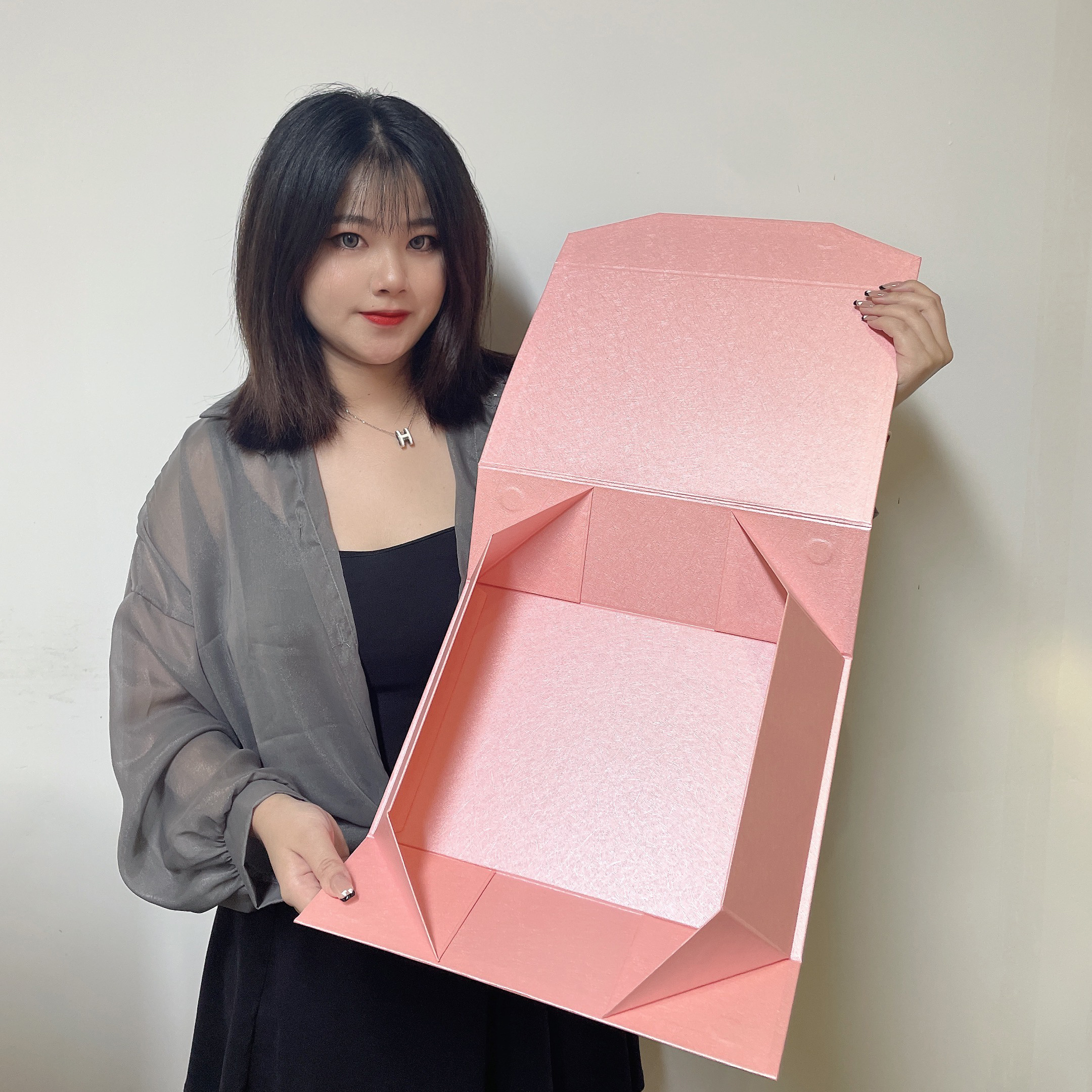 Wholesale Custom Luxury Low Moq Empty Packing Box Mailer Box For Gift Pack Big Velvet Invitation Magnetic Gift Box