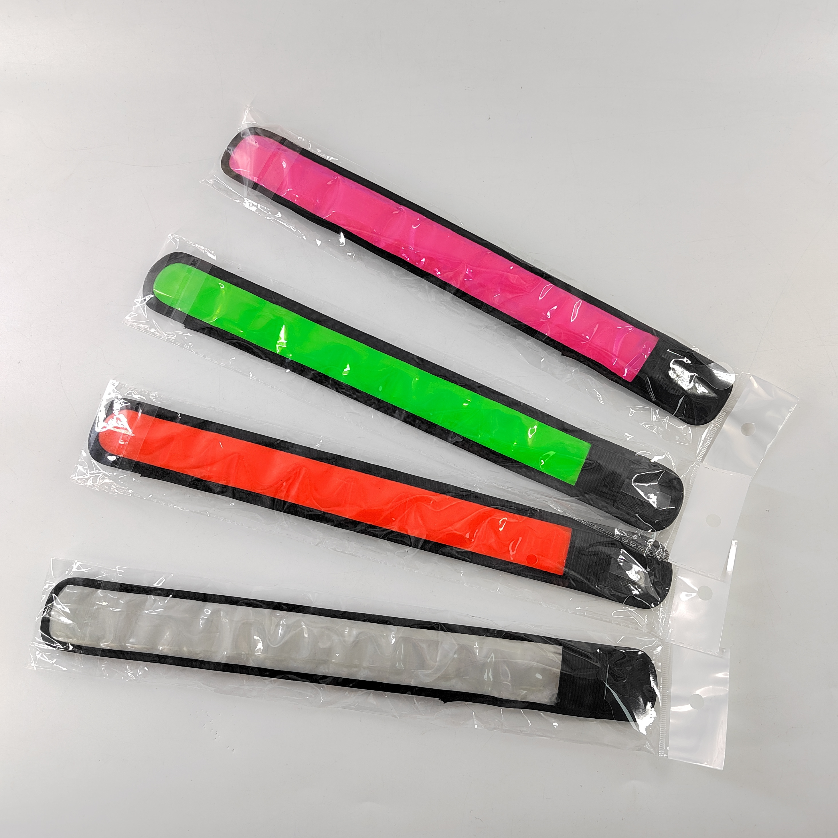 Hot Sales CR2032 Batter Powered Reflective PVC LED Light Up Slap Band for Night Sport Running