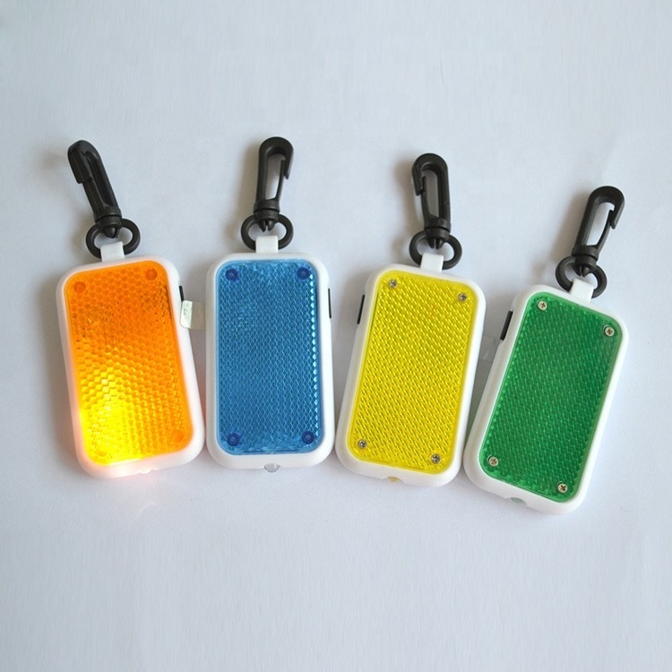 LINLI Bulb Shape Mini Reflectors For Child Students Warning Light Plastic Portable LED Light Up Flashing Reflective Keychain