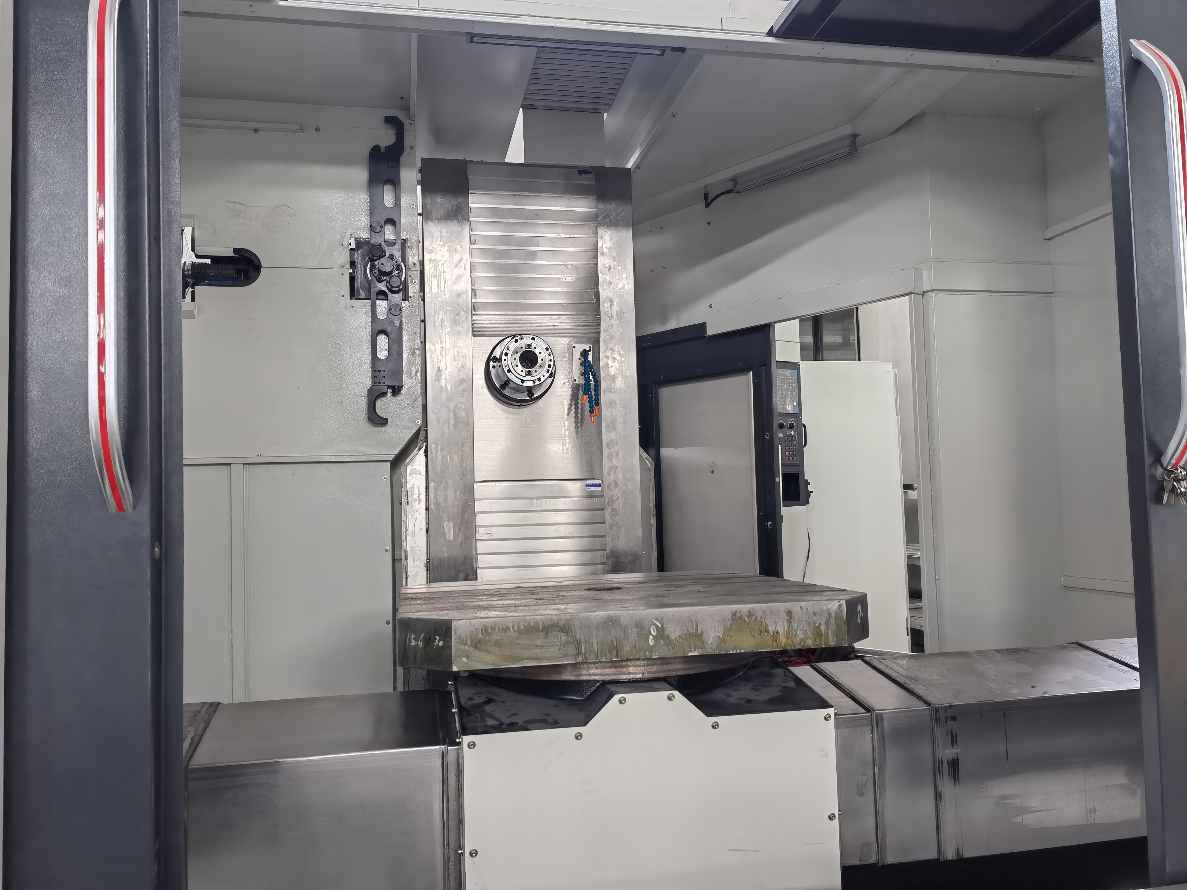 VMC650 VMC Machine CNC Milling Machine With Fanuc System High Accuracy Vertical CNC Machining Center