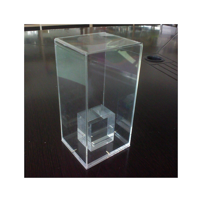 Very thick transparent acrylic perspex plexiglass hot bending box with base inside museum plinth