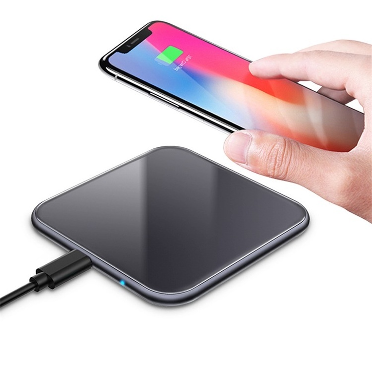 2.5D Glass Surface 15W Fast Charging ROHS Certificates Travel Wireless Charger For Mobile