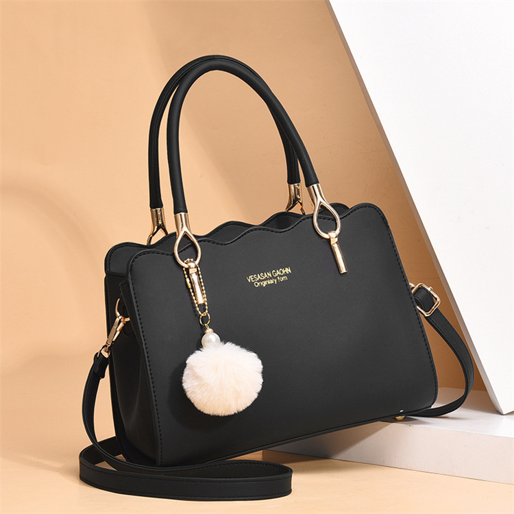 wholesale retro vintage cheap classical new fashion white luxury female handbags suppliers