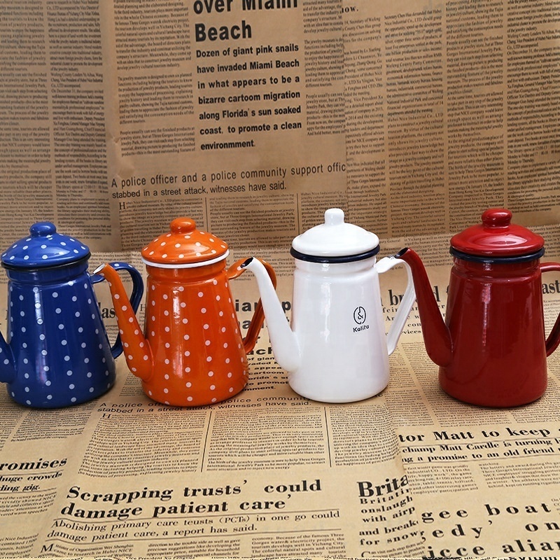 Hot selling Traditional Style Kettle Coffee Tea Outdoor Camping Kettle And Enamel Teapot