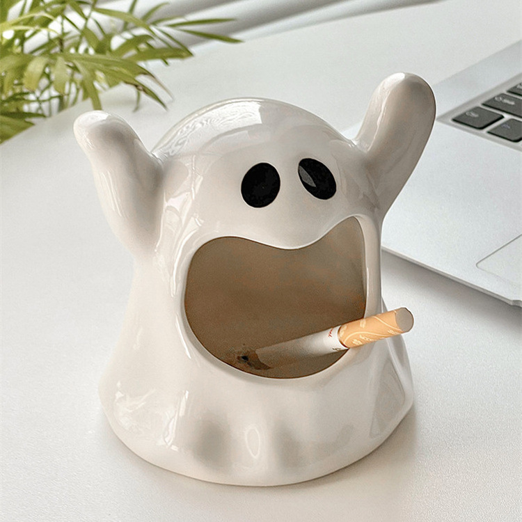 Custom Indoor Outdoor Cool Funny Fancy Porcelain Ceramic Smoking Ashtrays For Cigarettes Ash Tray For Home Office Decoration