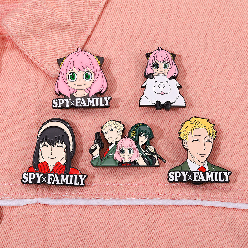 wholesale kawaii Japanese Anime SPY FAMILY Yor Briar Aniya Loid Forger custom clothing accessories badge enamel pin