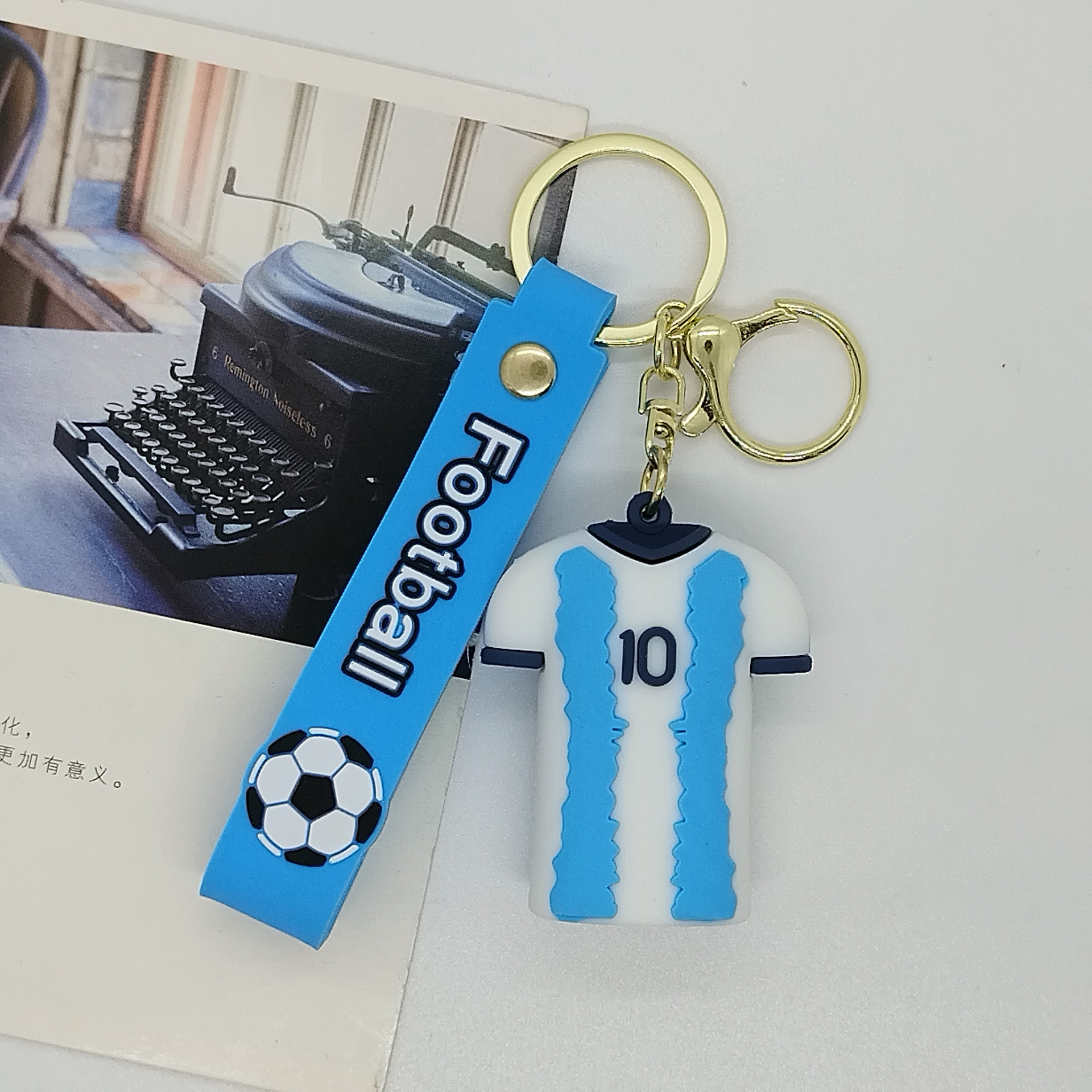 Customized shape low price Messi football nice quality and craft for astronaut 3D pvc soft  keychain in stock