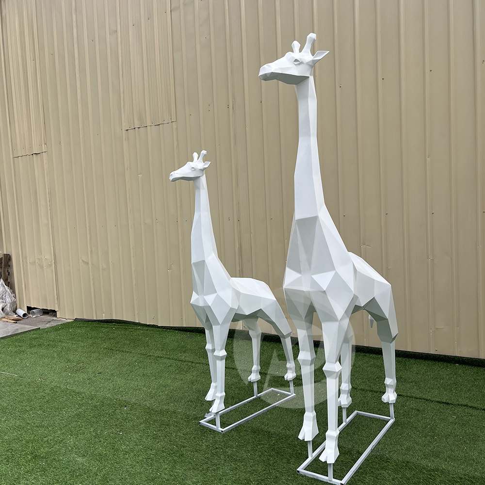 Custom OEM ODM Garden Metal Craft Large Animal Sculpture Statue Stainless Steel Life Size Outdoor Giraffe Sculptures