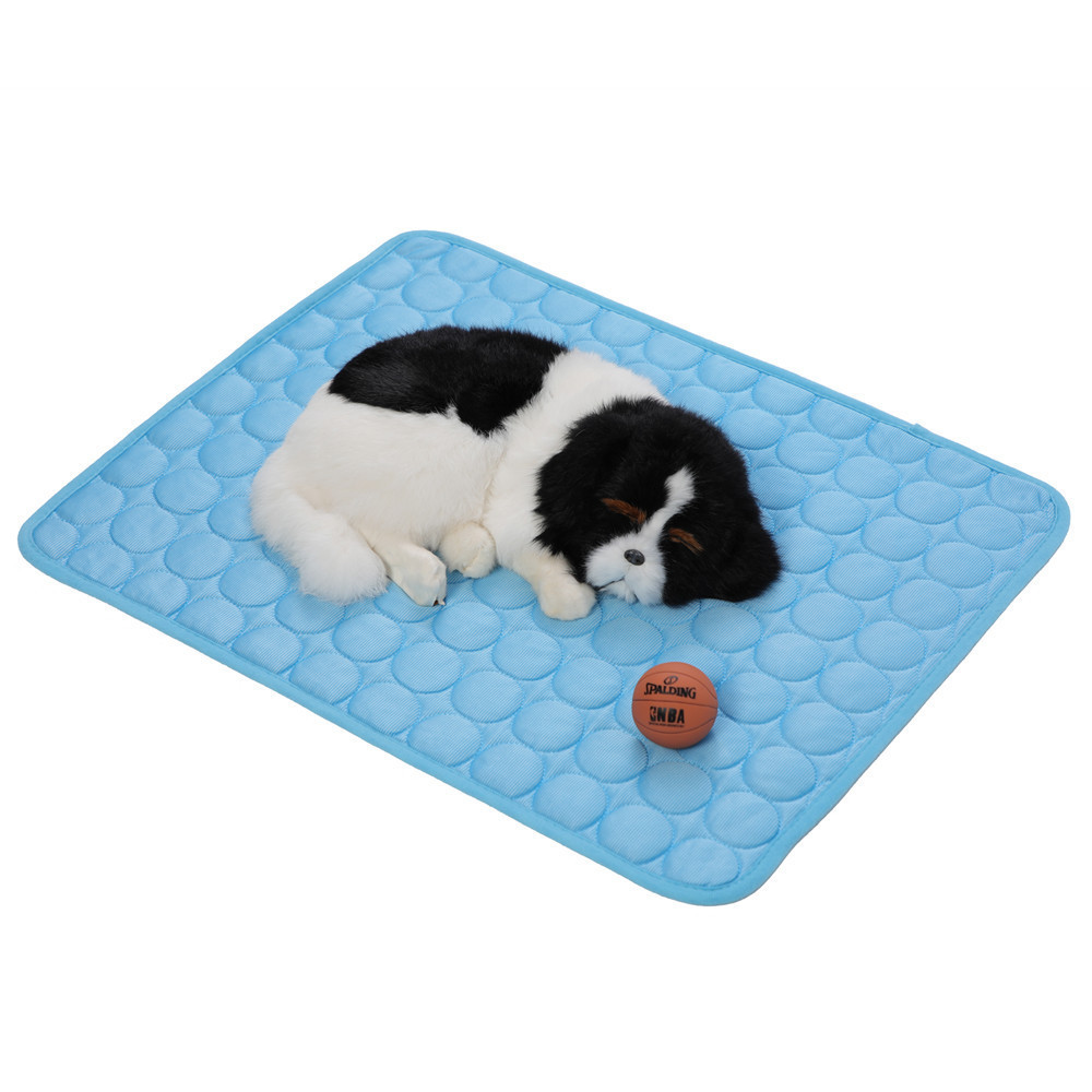 2023 New Ice Silk Summer Cool Cat Pad Bed Breathable Pet Supplies Dog Cooling Mat Training Dog Cooling Puppy Pad Mat