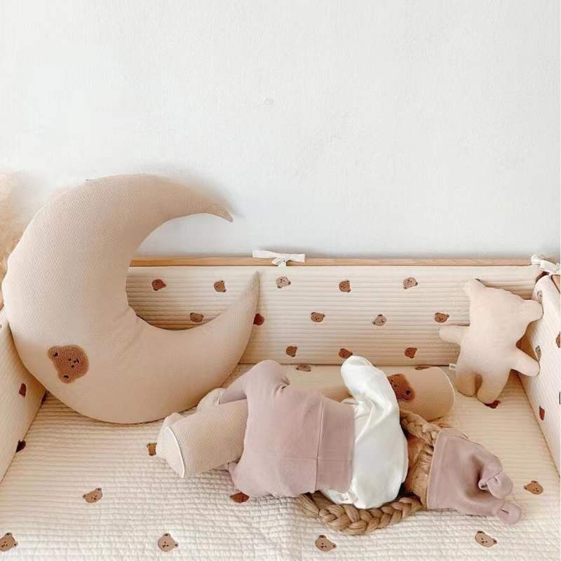 New arrival Cute 3D Moon Shaped Cotton Newborn Infant Pillow Baby Throw Cushions for Sofa Bedding Home Decor