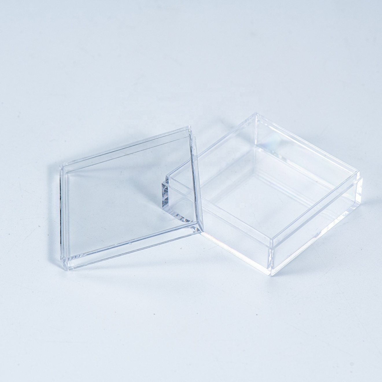 Wholesale Custom Clear Acrylic Box  storage Artificial nails,eyelash plastic box and Food Grade With Lid Gift Acrylic Candy Box