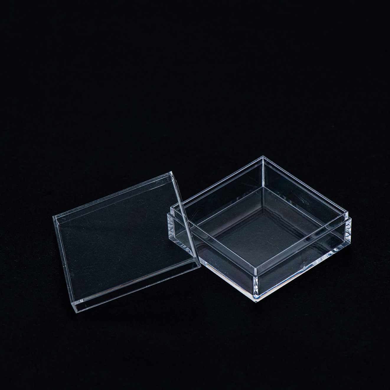 Wholesale Custom Clear Acrylic Box  storage Artificial nails,eyelash plastic box and Food Grade With Lid Gift Acrylic Candy Box