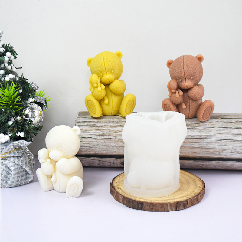 Cartoon holding doll teddy bear aromatherapy candle silicone mold DIY baking tool gypsum decoration grinding tool