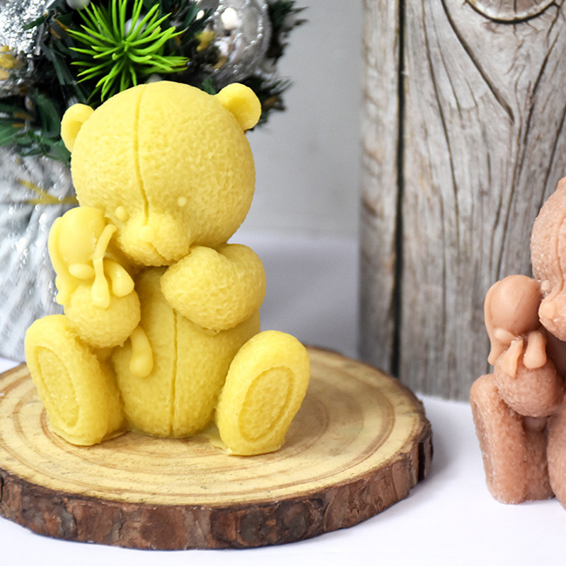 Cartoon holding doll teddy bear aromatherapy candle silicone mold DIY baking tool gypsum decoration grinding tool