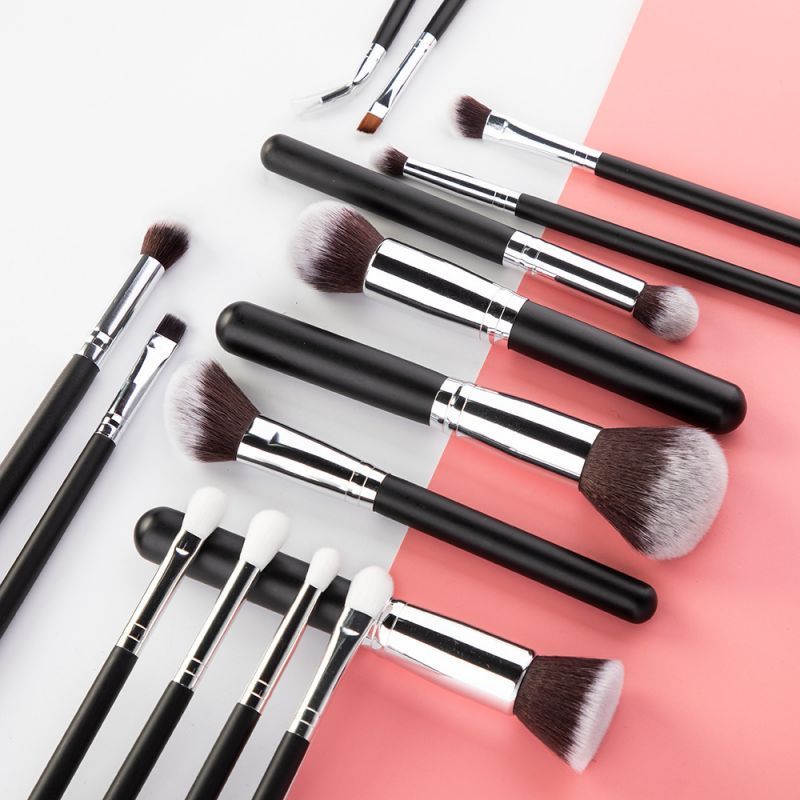 Classical Makeup Brush Women Soft Synthetic Hair Beauty Tools 15pcs Black Cosmetic Kit Makeup Brushes Sets With Quilted Bag