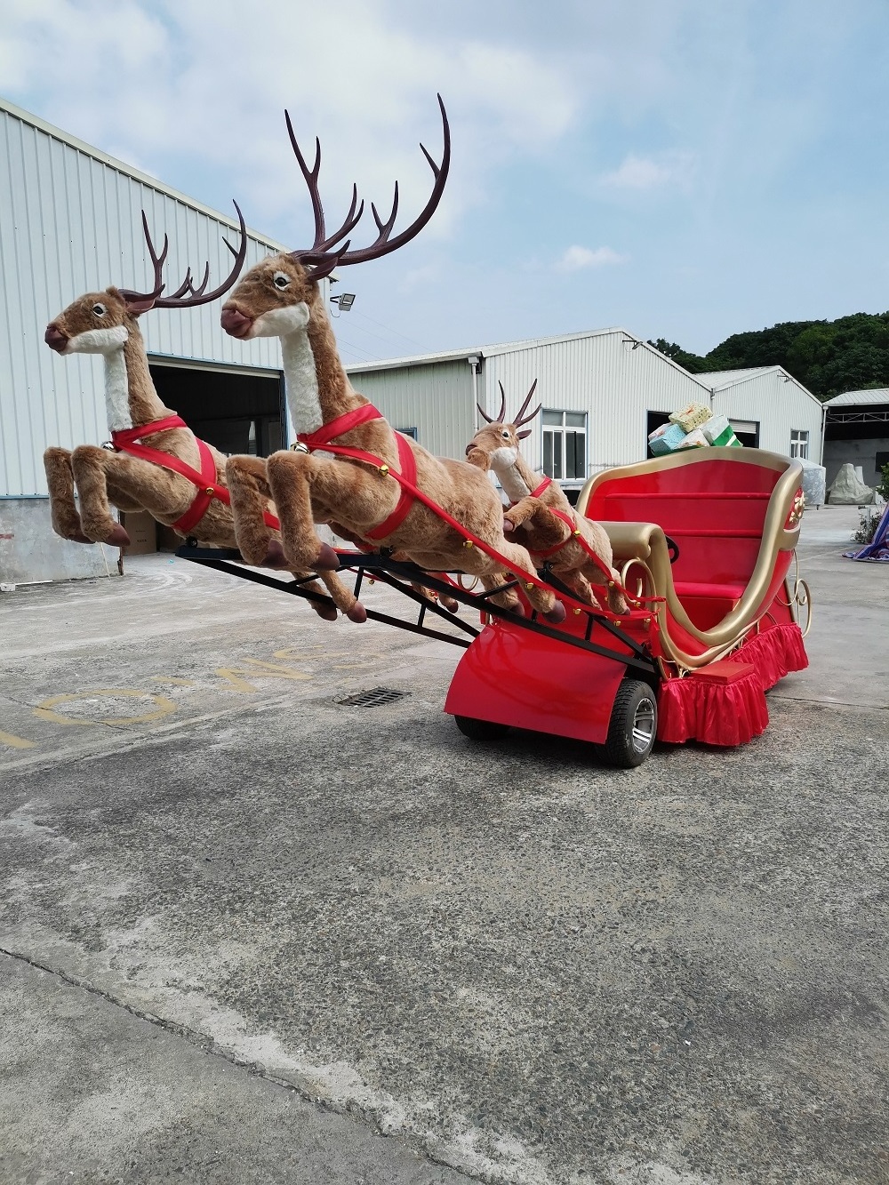 Customized fiberglass sculpture other christmas decoration supplies supplie throne big christmas decoration santa sleigh