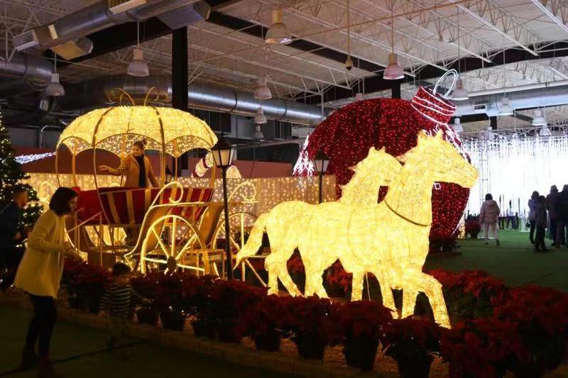 Outdoor Christmas 3d deer Horse drawn Carriages Festive  Across Street Led Decorative holiday Led Motif Lights