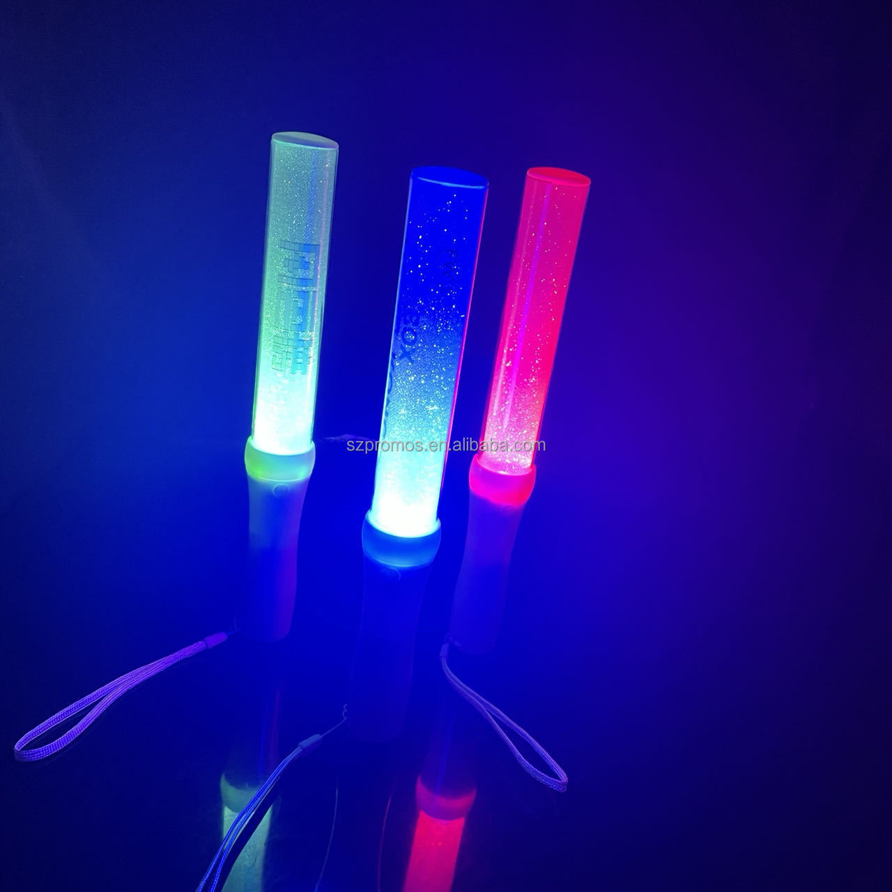 2023 Hot Popular Christmas Party Decoration Customized Wireless Remote Controlled Rechargeable LED Glow Sticks