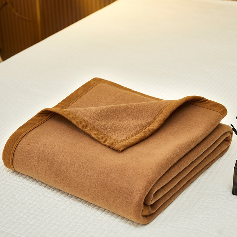 Wholesale Travel Throw Blankets Plain Style Hotel Blanket High Quality Wool-like Fire Blanket