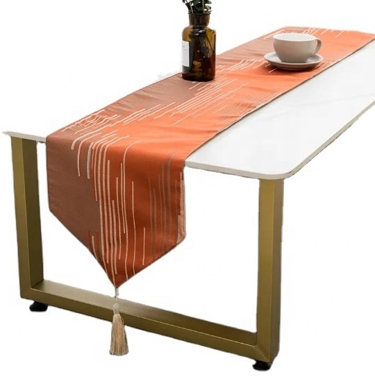 QK Modern Luxury American Fringe Jacquard Table Flag Decoration Table Runner Decoration Macrame Table Runner  Custom