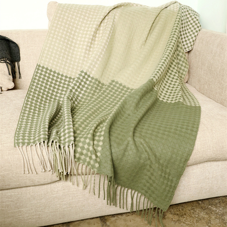 Sofa Super Soft Wool Blanket Duvet High Quality Mexican Blanket Customized Fluffy Checkered Pattern Blanket with Tassels