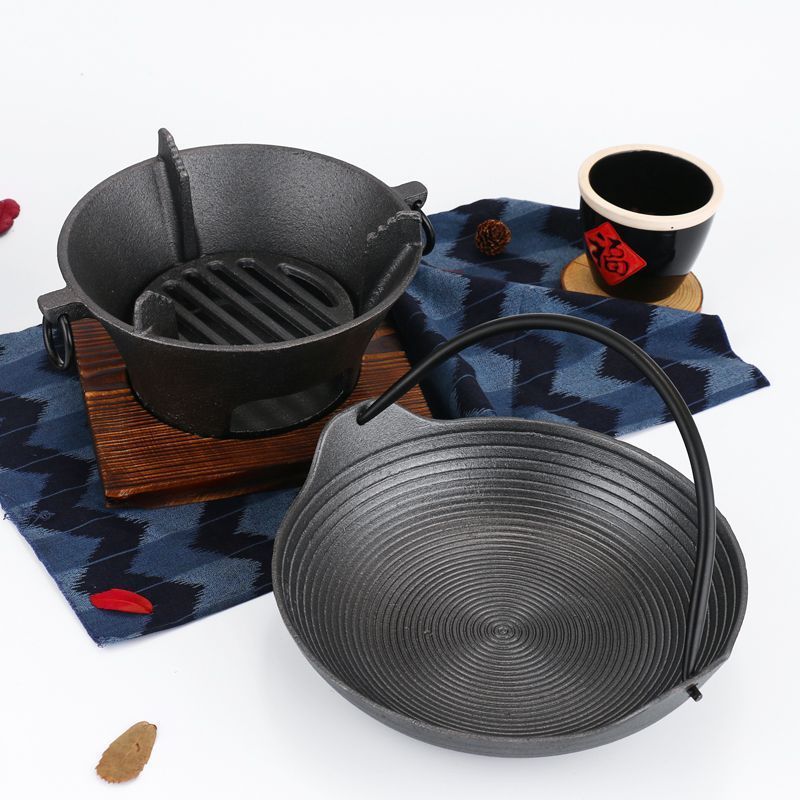 BBQ Picnic Camping Charcoal Stove Grill Japanese Style Shabu Hot Pot Cast Iron Sukiyaki Tetsu Nabe Pot with Wooden Lid