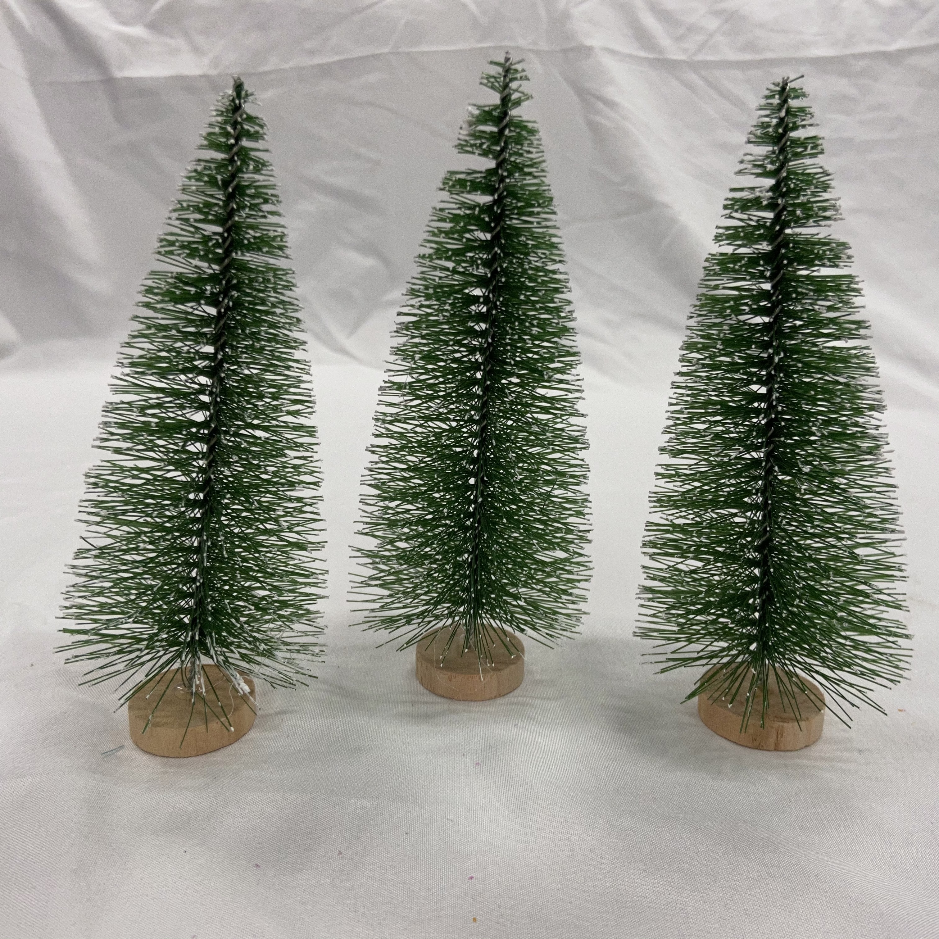 Sisal Bottle Brush Mini Pine Trees with Wood Base Snow Frosted Trees Winter Snow Tabletop christmas decoration supplies