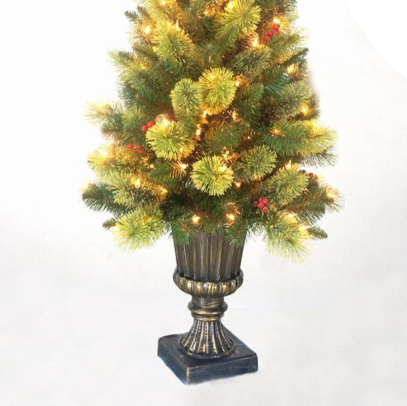 4.5ft entrance Tree 226 Tips artificial Christmas tree lights with Dark Plastic Pot Berry Flocked Cones indoor outdoor decor