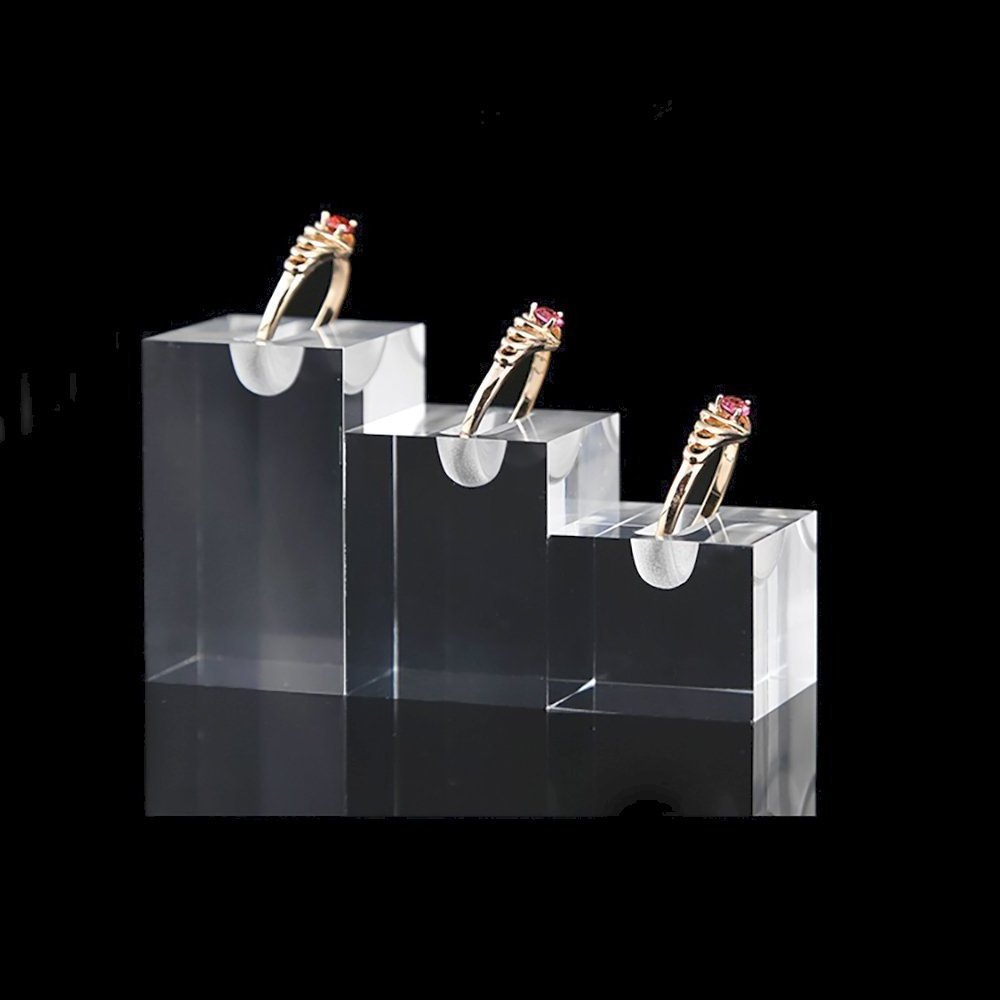 Hot Sell Modern Beauty Set of 3 Plexiglass Mini Ring Display Acrylic Ring Holder Display Stand With Favorable Price