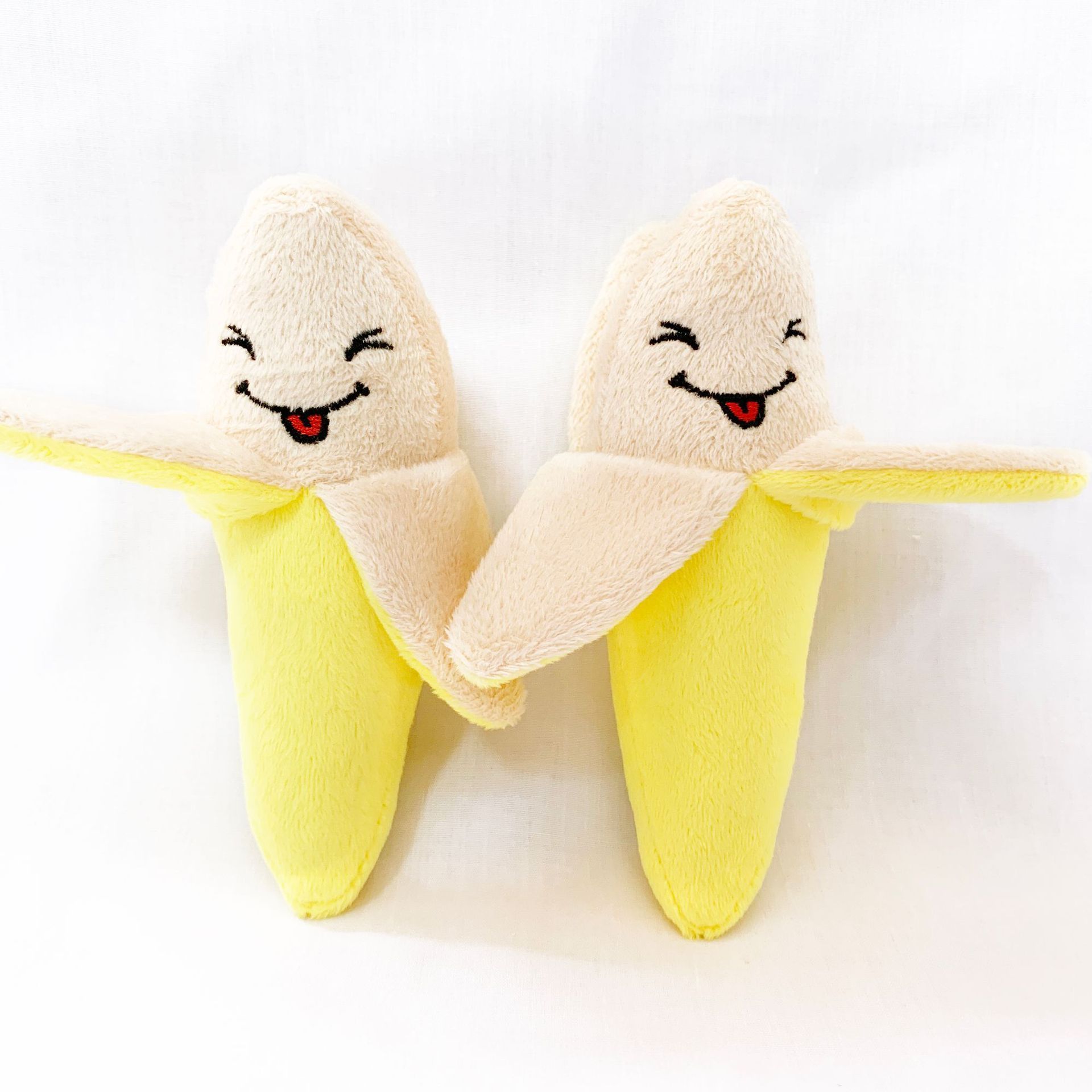 High Quality Happy Smile Banana Shape Interactive Teeth Cleaning Molar Plush Dog Chew Toy