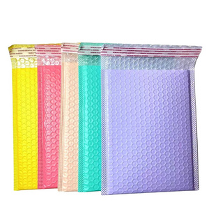 Various Stock Sizes Colorful Printing Eco Bubble Mailers Wholesale Purple Green Pink Plastic Bubble Bags Packing Envelopes