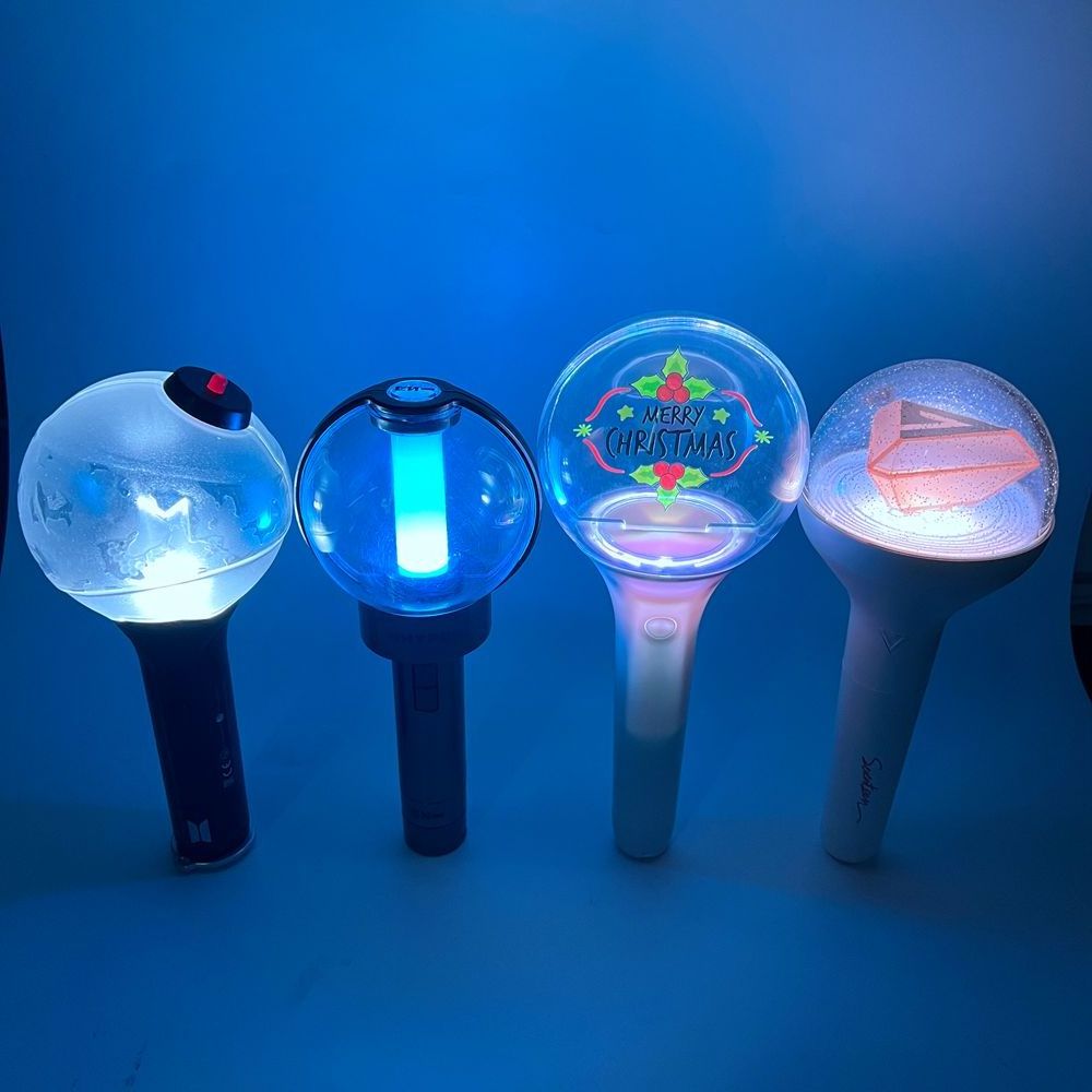 OEM K-POP idol Stars colorful official fan light stick APP programmable cheering wand hand LED glow stick for concert event