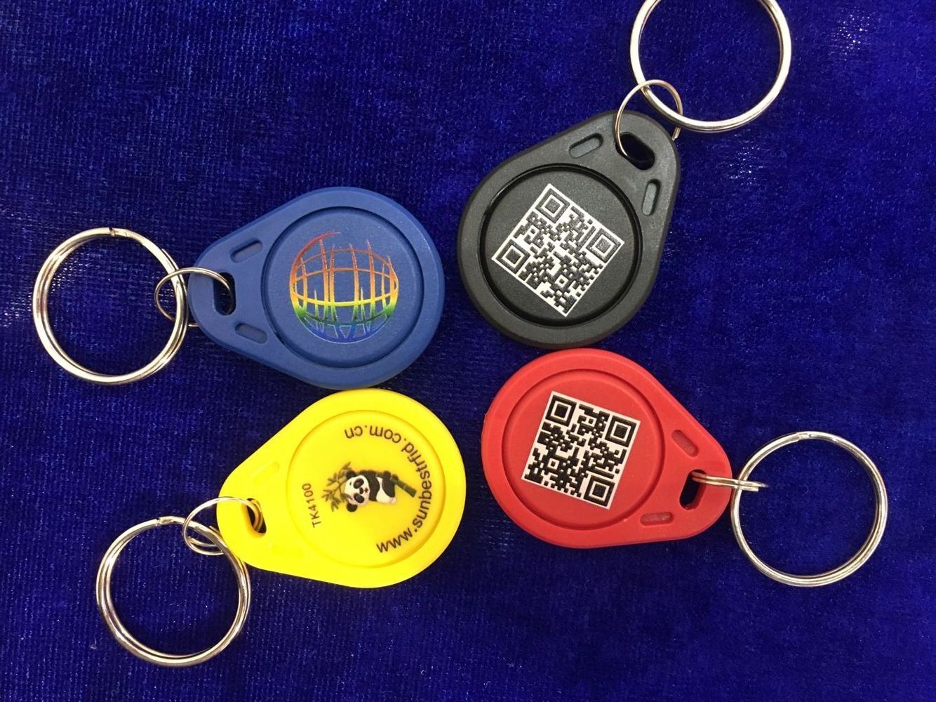 sunbestrfid TK49 Custom Laser Print QR Code Mifare Hitag Super Quality Keychain 213 215 216 Chip RFID Key Fobs For Door Access