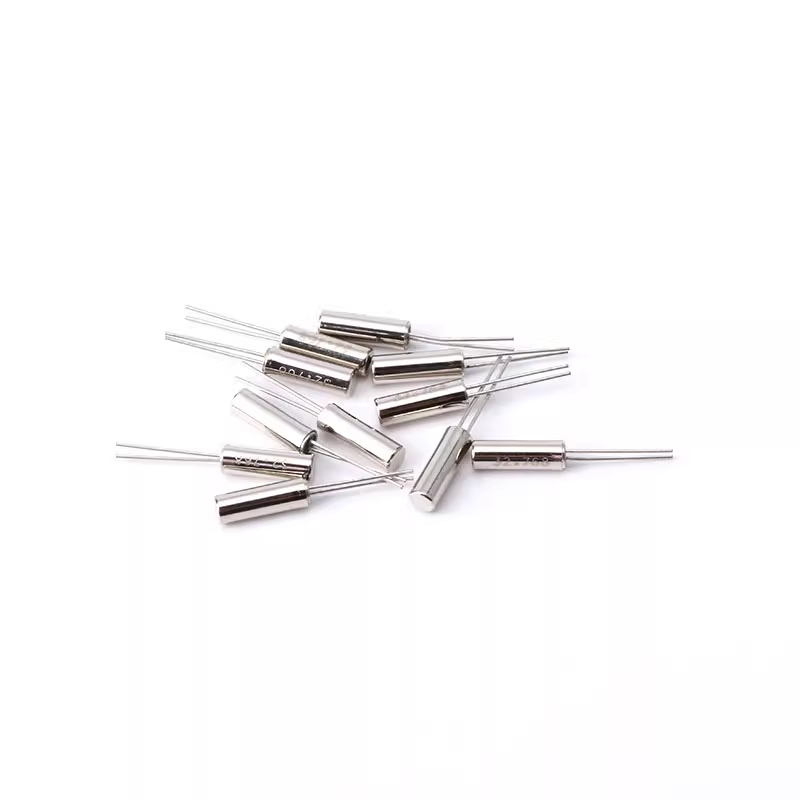 3x8 cylindrical passive crystal oscillator 32.768K 2x6 quartz crystal direct insertion 2P 6MHZ 12MHZ