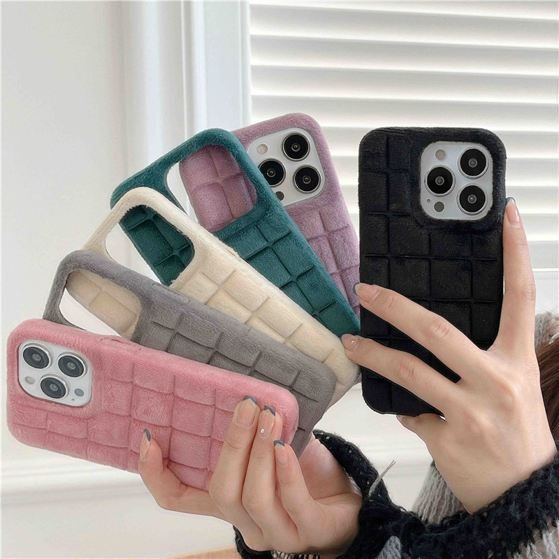 New Fashion Solid Waffle Plaid Plush Phone Case For IPhone 15 Pro Max 14 13 12 11 Warm Fur Soft Silicone Back Cover