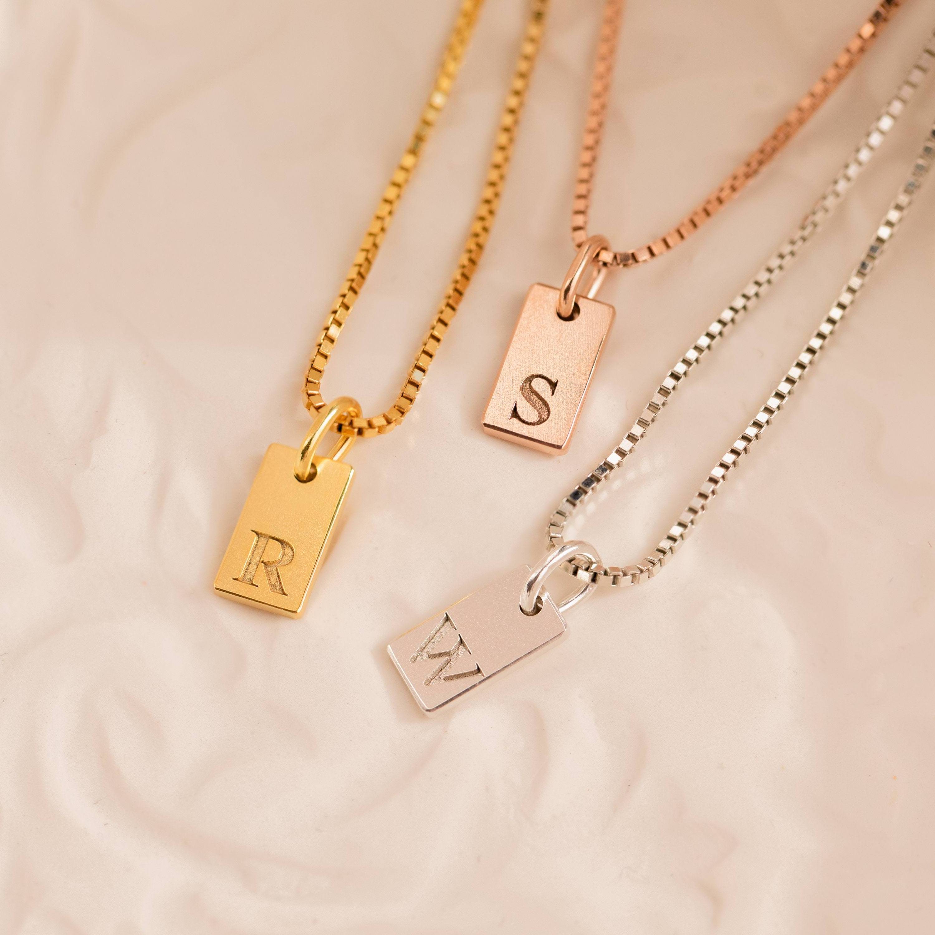 Custom Minimalist women jewelry 18K Gold Plated Stainless Steel Jewelry Mother's Day Single Letter Pendant Necklace Chain