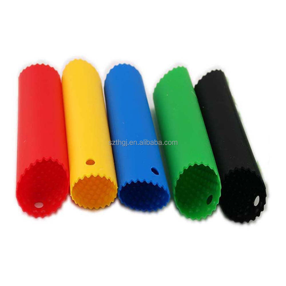 Attractive innovative silicone garlic peeler with dots inside