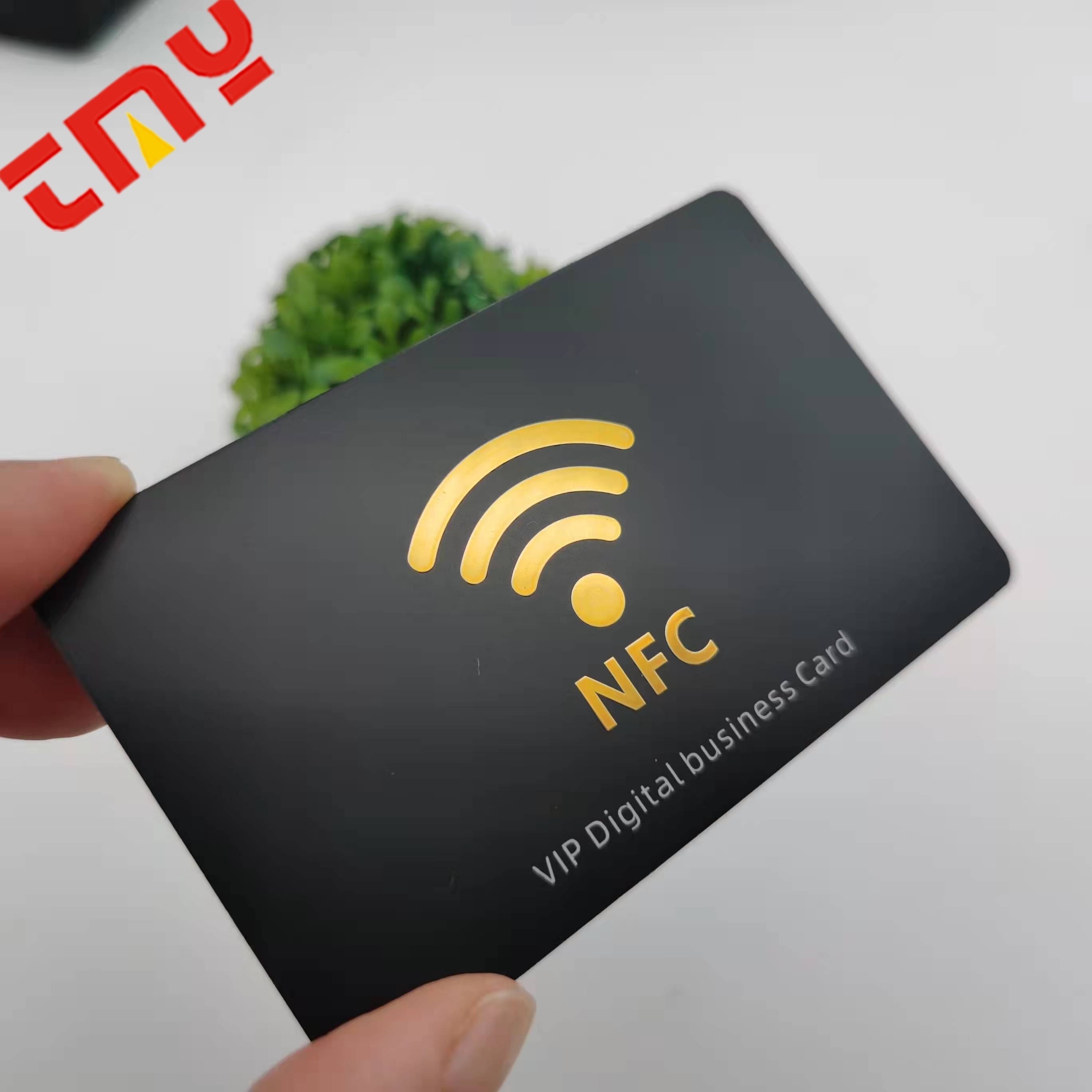 Custom Programmable Contactless Smart Digital Colored Matte Black NFC Pvc Business Card Blanks With QR Code Business Card