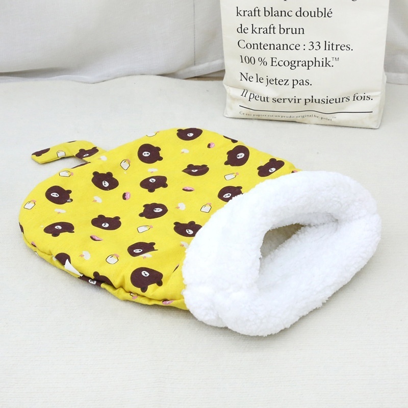 New Wholesale Cat Sleeping Bag Lamb Wool Warm Cat Cave Bed Semi-Closed Sleeping Bag For Cats