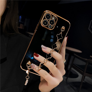 Luxury design silicone phone case with chain for 11 12 13 14 15promax