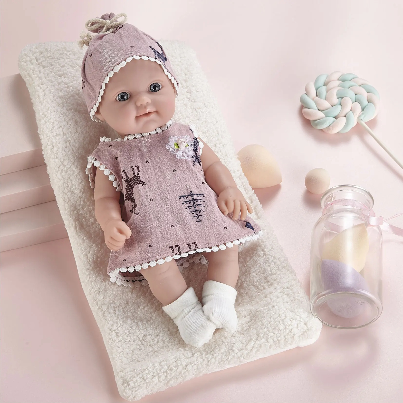 New Design Movable Eyes Blinking Baby Cute Simulation Reborn Baby Doll With Clothes